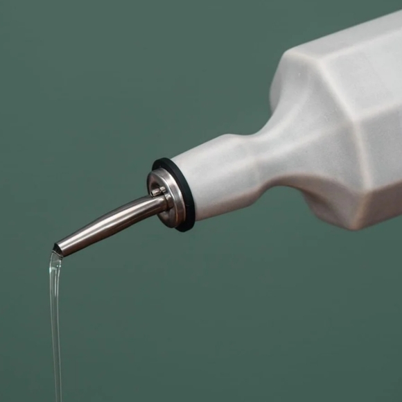 BNIB Elixir Porcelain Olive Oil Dispenser - Picture 4 of 11